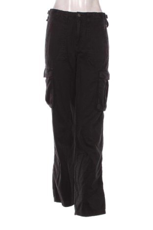 Damskie spodnie Bershka, Rozmiar S, Kolor Czarny, Cena 56,99 zł, #136737529