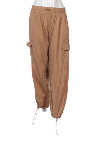 Pantaloni trening de femei Unbranded, Mărime L, Culoare Bej, Preț 49,99 Lei, #136742405