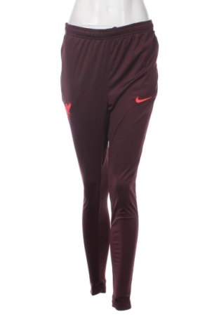 Дамско спортно долнище Nike, Размер M, Цвят Червен, Цена 27,09 €, #136862350