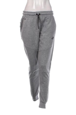 Dámské tepláky Nike, Velikost M, Barva Šedá, Cena  649,00 Kč, #136835461