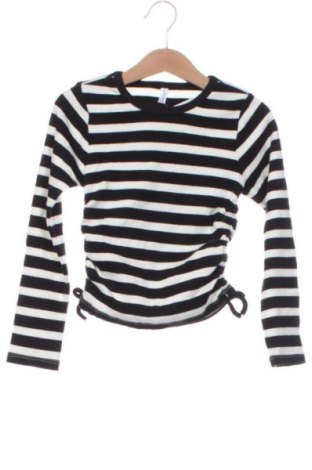 Παιδική μπλούζα Unbranded, Μέγεθος 4-5y/ 110-116 εκ., Χρώμα Πολύχρωμο, Τιμή 6,99 €, #136774479