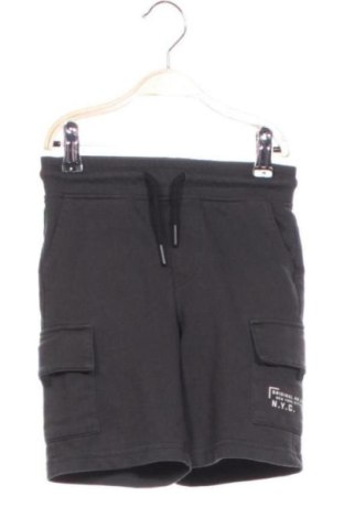 Pantaloni scurți pentru copii Dopo Dopo, Mărime 4-5y/ 110-116 cm, Culoare Gri, Preț 30,28 Lei, #136786024