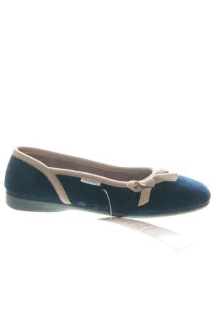 Papuci de casă Superga, Mărime 40, Culoare Albastru, Preț 150,99 Lei, #136793914