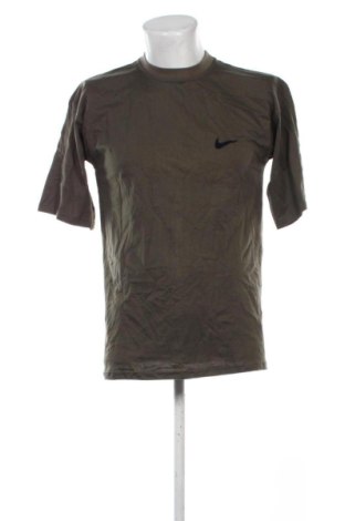 Tricou de bărbați Nike, Mărime L, Culoare Verde, Preț 85,99 Lei, #136815177