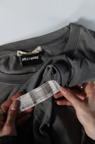 Мъжка тениска Pull&Bear, Размер XL, Цвят Сив, Цена 10,00 €, #136861054
