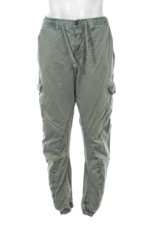 Pantaloni de bărbați Urban Classics, Mărime XL, Culoare Verde, Preț 28,67 Lei, #136791748