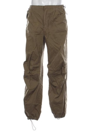 Мъжки панталон Bershka, Размер M, Цвят Зелен, Цена 16,87 €, #136817559