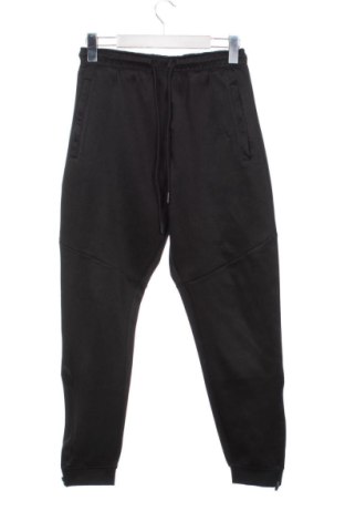 Мъжко спортно долнище Bershka, Размер S, Цвят Черен, Цена 14,00 €, #136801657