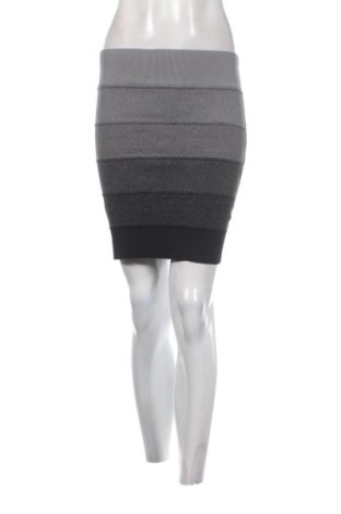 Rock BCBG Max Azria, Größe S, Farbe Grau, Preis 17,99 €, #136774383