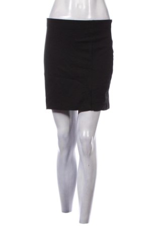 Fustă Stradivarius, Mărime S, Culoare Negru, Preț 38,99 Lei, #136818291