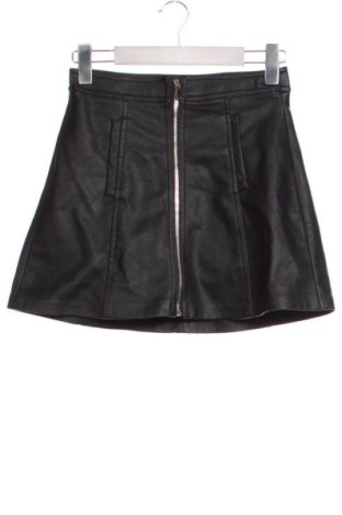 Пола Bershka, Размер XS, Цвят Черен, Цена 5,62 €, #136680369