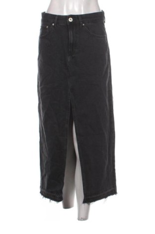 Пола Pull&Bear, Размер M, Цвят Черен, Цена 13,80 €, #136740435