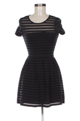 Rochie Stradivarius, Mărime S, Culoare Negru, Preț 43,99 Lei, #136773024