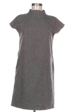 Kleid House, Größe M, Farbe Grau, Preis 13,04 €, #136796193