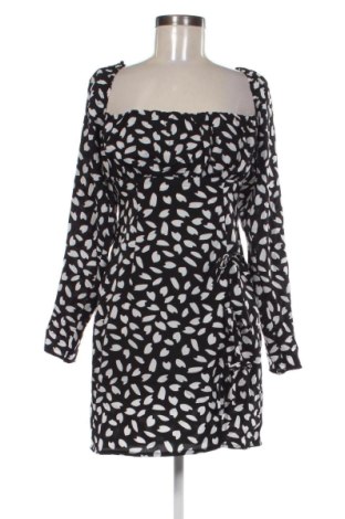 Φόρεμα Pretty Little Thing, Μέγεθος S, Χρώμα Πολύχρωμο, Τιμή 13,99 €, #136802057