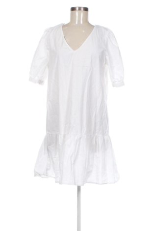 Φόρεμα Vero Moda, Μέγεθος M, Χρώμα Λευκό, Τιμή 12,99 €, #136812198