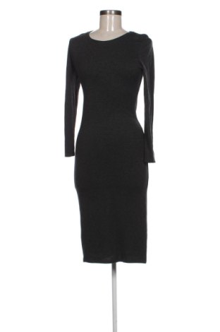 Rochie Bershka, Mărime M, Culoare Gri, Preț 79,50 Lei, #136844789