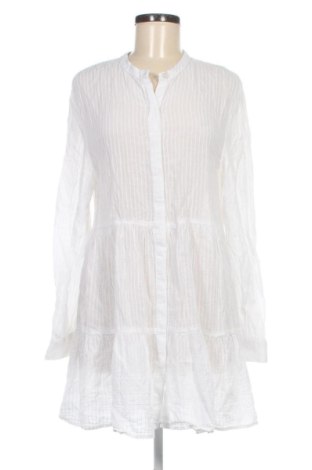 Рокля Pull&Bear, Размер M, Цвят Бял, Цена 16,62 €, #136738007