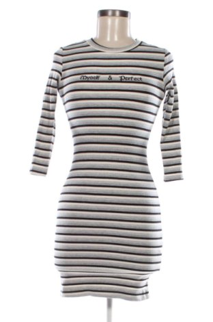 Рокля Bershka, Размер XXS, Цвят Многоцветен, Цена 6,64 €, #136748780