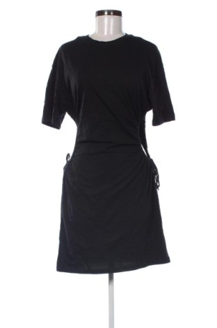 Рокля Bershka, Размер M, Цвят Черен, Цена 18,91 €, #136783720
