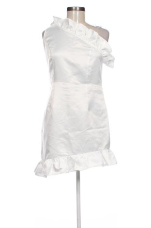 Kleid Pretty Little Thing, Größe M, Farbe Weiß, Preis 20,14 €, #136796029
