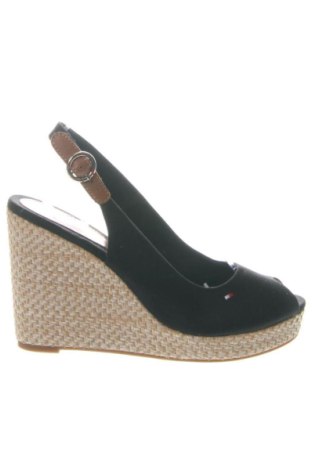 Sandale Tommy Hilfiger, Mărime 41, Culoare Multicolor, Preț 197,99 Lei, #136801587