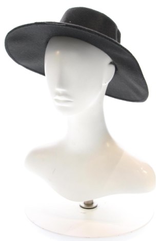 Mütze Stradivarius, Farbe Schwarz, Preis € 9,00, #136773665