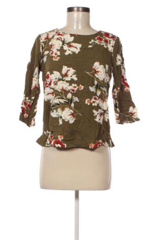 Γυναικεία μπλούζα ONLY, Μέγεθος S, Χρώμα Πολύχρωμο, Τιμή 1,99 €