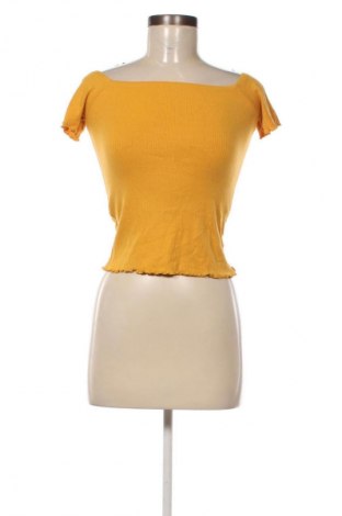 Дамска блуза Stradivarius, Размер M, Цвят Жълт, Цена 2,04 €