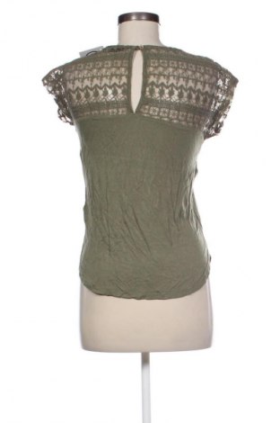 Дамска блуза Unbranded, Размер M, Цвят Зелен, Цена 2,04 €