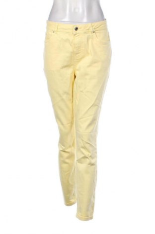 Blugi de femei Essentials by Tchibo, Mărime L, Culoare Galben, Preț 63,99 Lei, #132178772