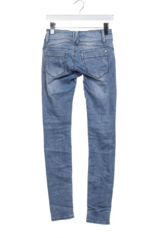 Dámske džínsy  Haily`s, Veľkosť S, Farba Modrá, Cena  23,95 €