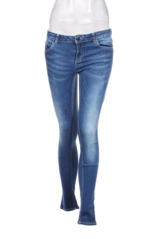 Damskie jeansy Silvian Heach, Rozmiar M, Kolor Niebieski, Cena 26,99 zł