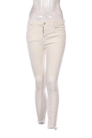Damen Jeans Zara, Größe M, Farbe Weiß, Preis 2,99 €