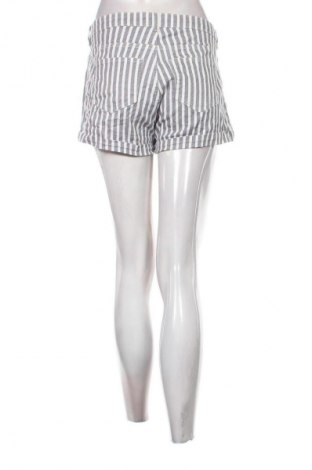 Dámske kraťasy  H&M, Veľkosť L, Farba Viacfarebná, Cena  9,95 €
