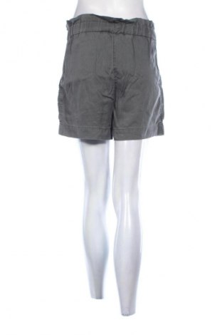 Dámské kraťasy  H&M, Velikost S, Barva Zelená, Cena  319,00 Kč