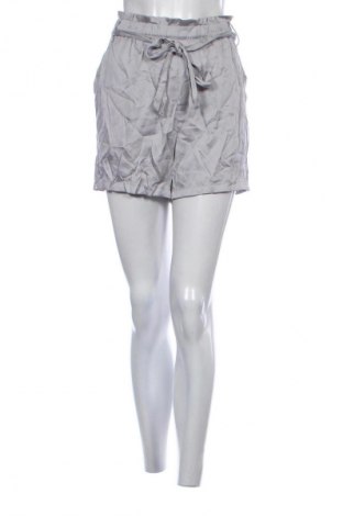 Dámske kraťasy  H&M L.O.G.G., Veľkosť M, Farba Sivá, Cena  3,95 €