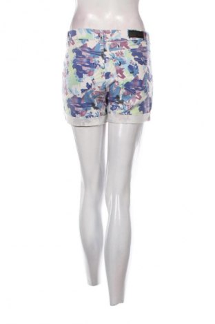 Damen Shorts Vero Moda, Größe S, Farbe Mehrfarbig, Preis 3,99 €