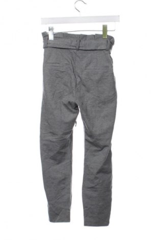 Dámské kalhoty  Vero Moda, Velikost XS, Barva Šedá, Cena  49,00 Kč