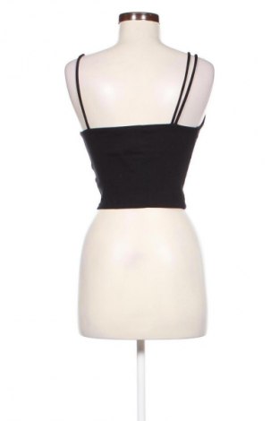 Дамски спортен топ Pull&Bear, Размер L, Цвят Черен, Цена 2,04 €