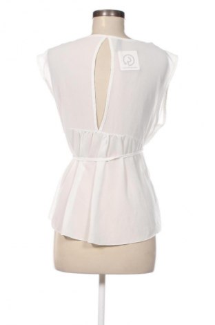 Дамски топ Madonna, Размер M, Цвят Бял, Цена 2,04 €