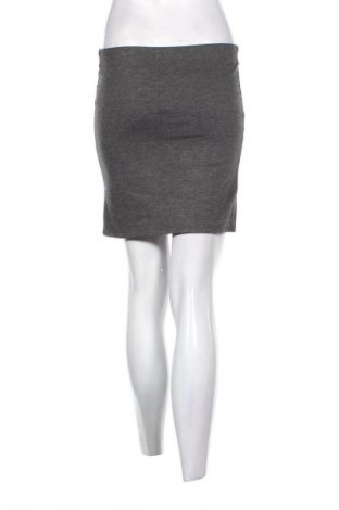 Пола Bik Bok, Размер M, Цвят Сив, Цена 2,04 €