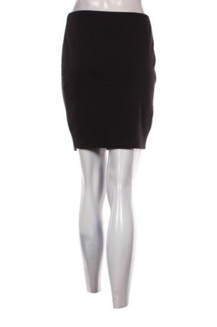 Пола Clockhouse, Размер S, Цвят Черен, Цена 2,04 €