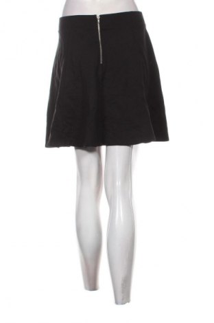 Пола H&M, Размер M, Цвят Черен, Цена 2,04 €