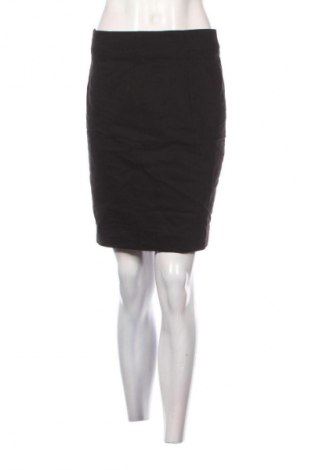 Пола H&M, Размер S, Цвят Черен, Цена 2,04 €