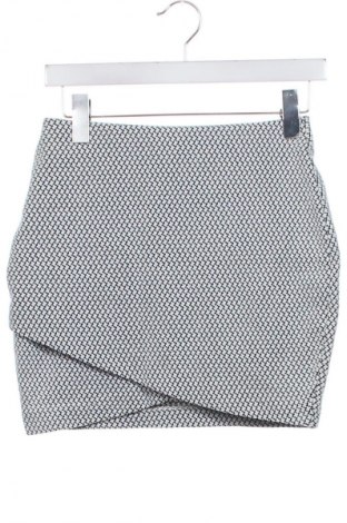 Пола H&M, Размер XS, Цвят Многоцветен, Цена 2,04 €