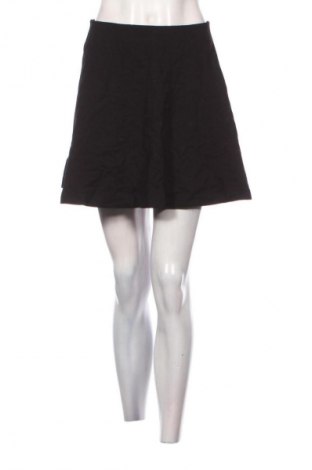 Пола H&M, Размер S, Цвят Черен, Цена 2,04 €