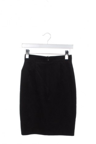 Пола H&M, Размер S, Цвят Черен, Цена 2,04 €