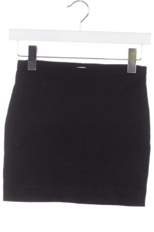 Пола H&M, Размер XS, Цвят Черен, Цена 2,04 €