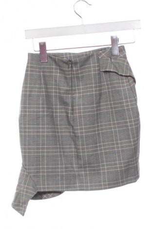 Пола H&M, Размер XXS, Цвят Многоцветен, Цена 2,04 €